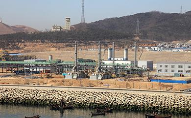 The processing plant beside the water in Dalian